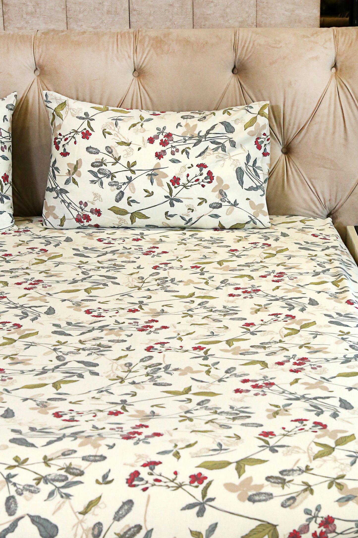 floral fusion 100% cotton satin fiited bedsheet