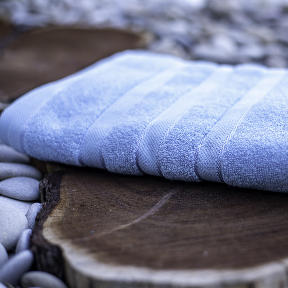 Bath towel light blue