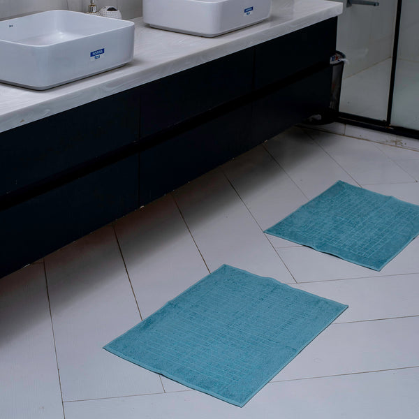 bathmat light blue