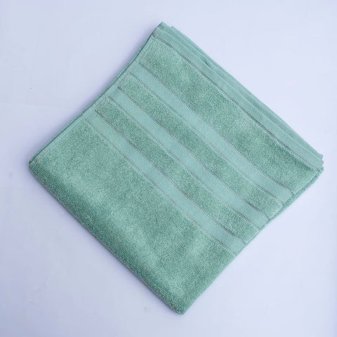 Bath towel light green
