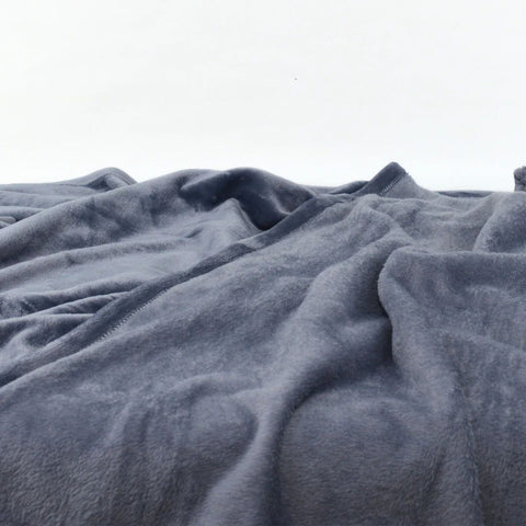 Plush blanket light grey